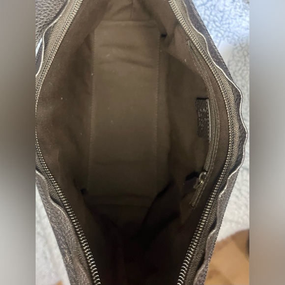 Gucci Vintage Shoulder Bag - Picture 9 of 16